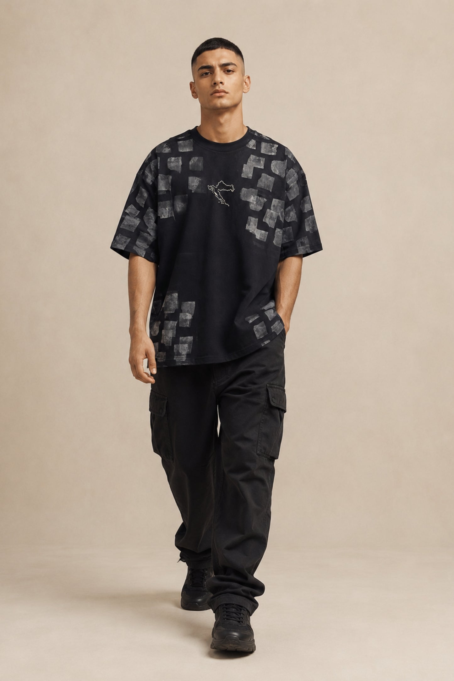 Black LG - Black Out Oversize T-shirt