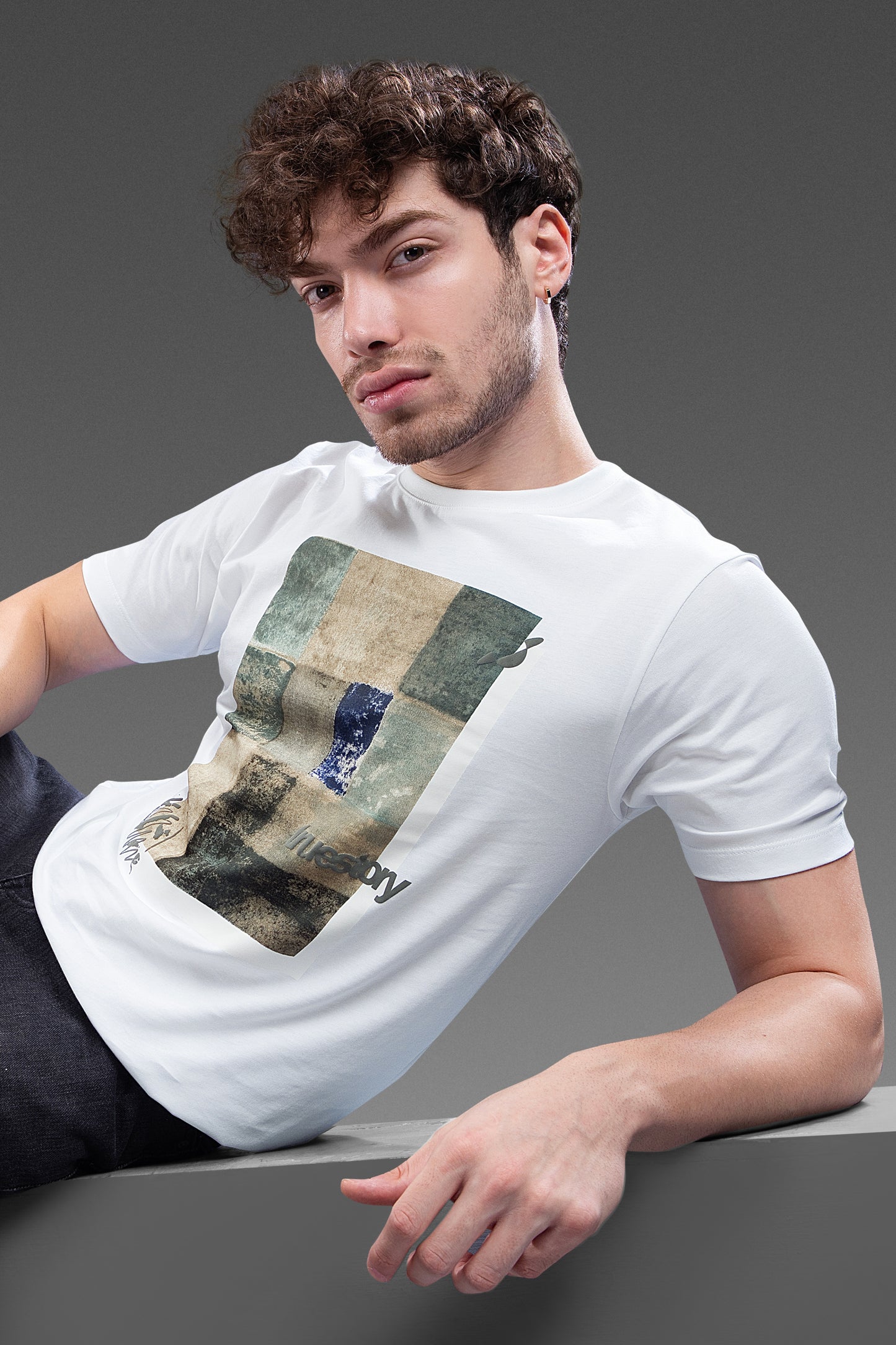 White - Grafixtation T-shirt