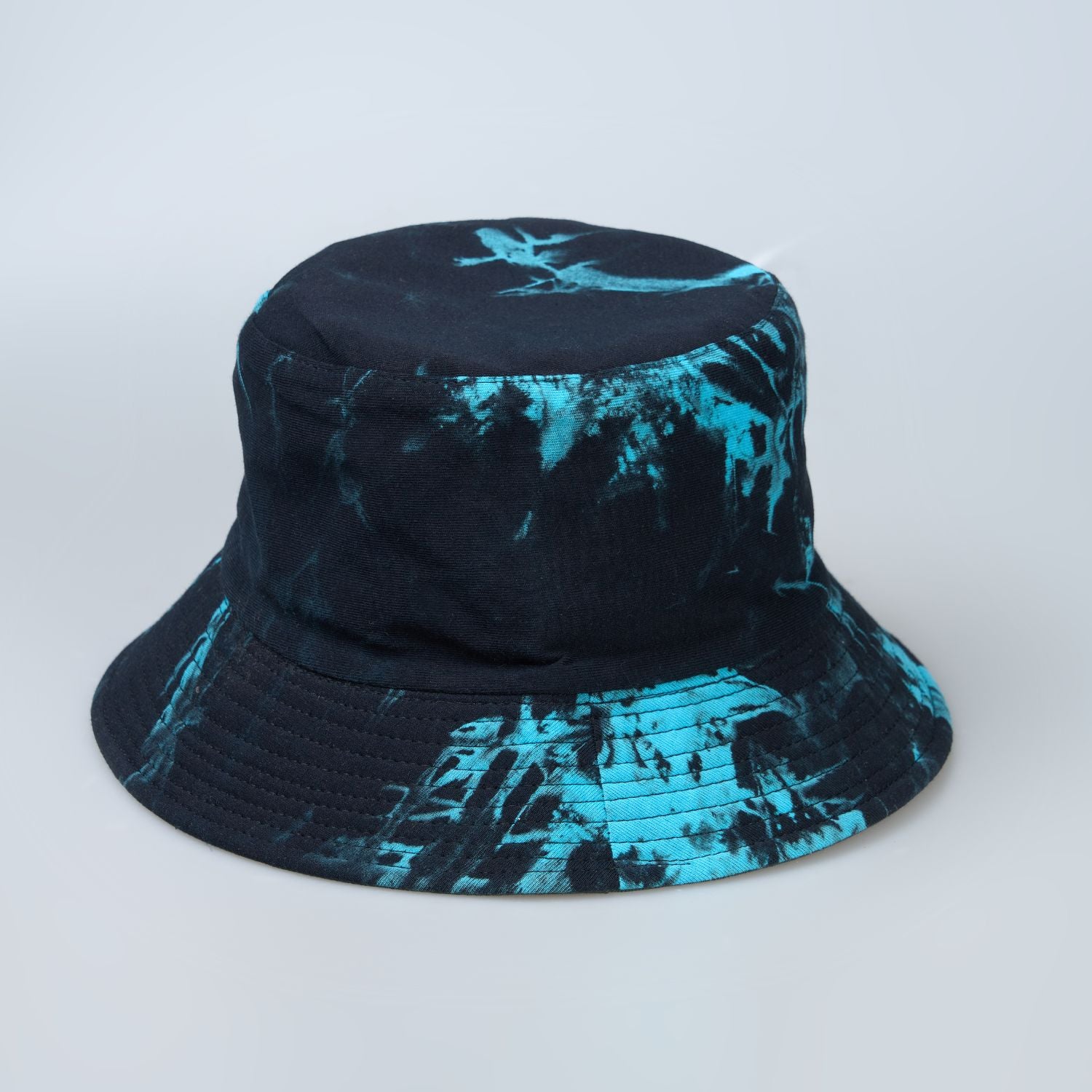 Blue and green colored, lightweight bucket hat for men, front view.